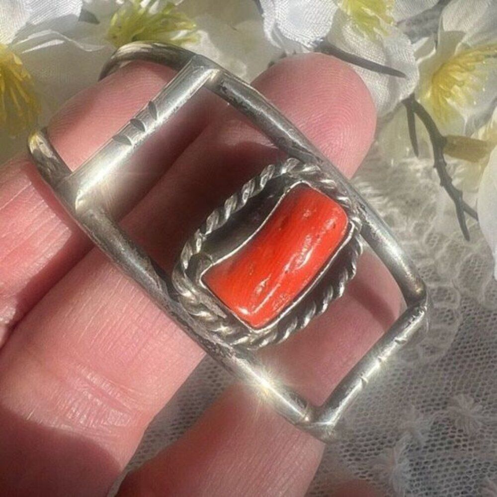 Vintage 60's/70's Handmade Red Coral Native Cuff - Picture 6 of 9
